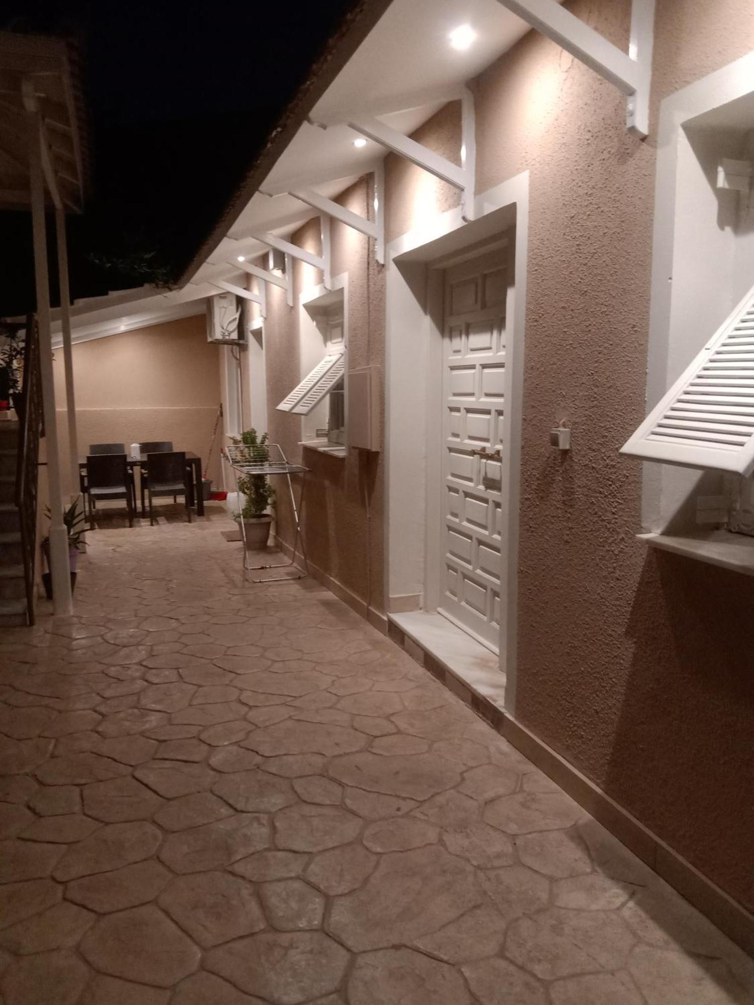Menegis Apartment Zakynthos Town Exterior photo